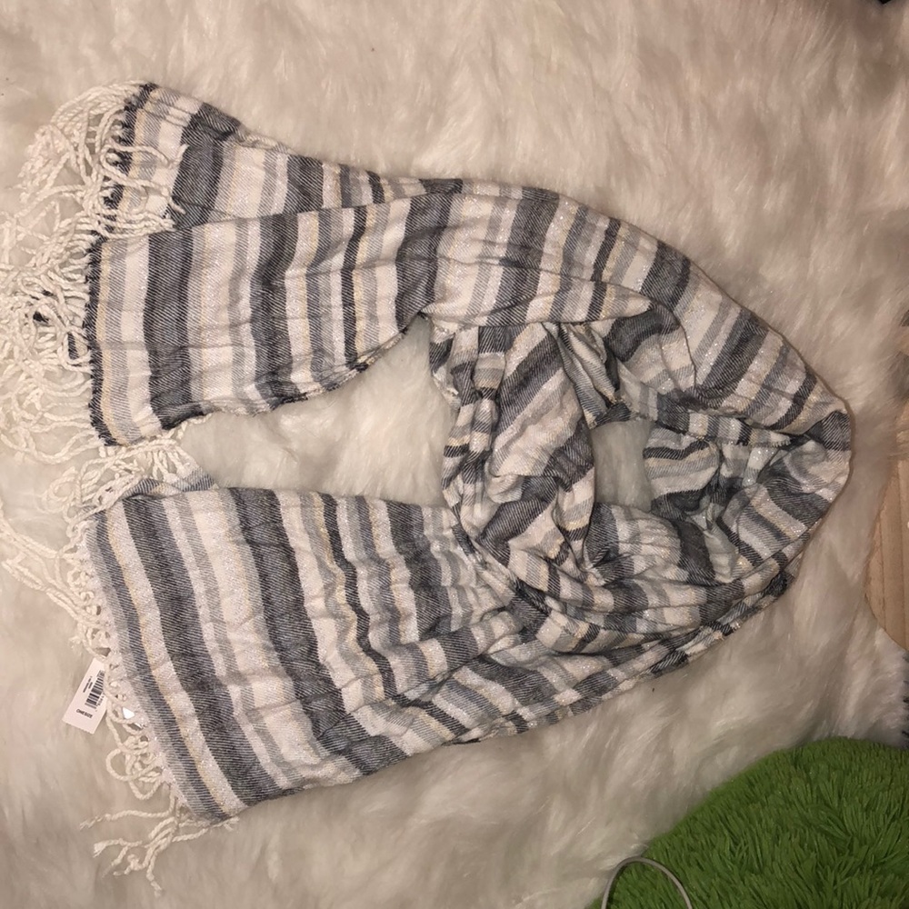 Striped Gap scarf (never worn)